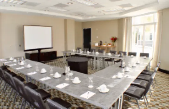 一號美術館希爾頓逸林套房酒店