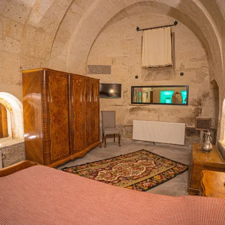 Pietra Cave Suites