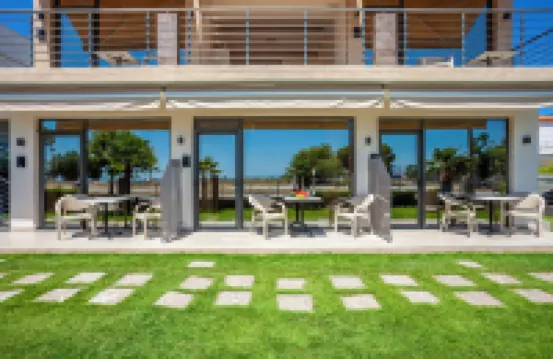 Aliston Deluxe Living - Adults Only