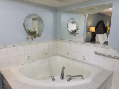 First Canada Hotel Cornwall Hwy 401 on Hoteles en Cornwall