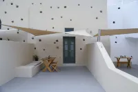 Elements Cave Suites