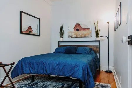 Happy Hen House 2-Bedroom House w/ Amazing Front Porch and Backyard Chickens