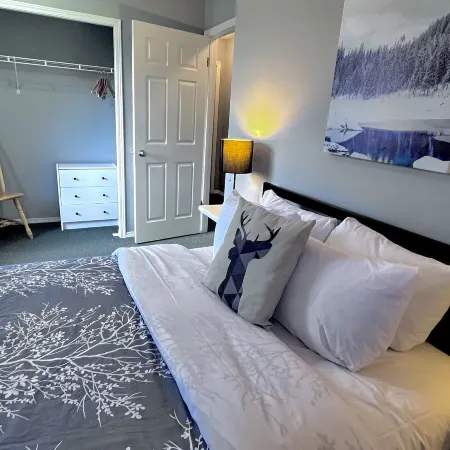 Canadian Rockies Chalets