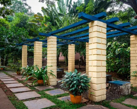 センチュリー リゾーツ ダンデリのホテル