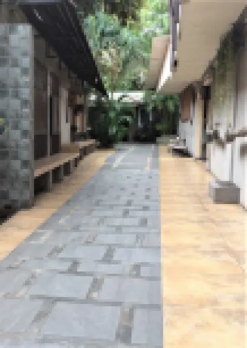 โรงแรม CRISFILS LODGE INCORPORATED