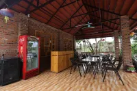 Pham Gia Homestay Ecogarden Hotels in Gia Vân