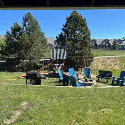 Coyote Mountain Lodge Hotel Exterior