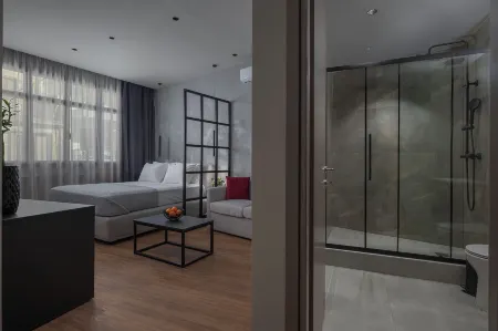 Hebrard Industrial Suites Отели в г. Салоники