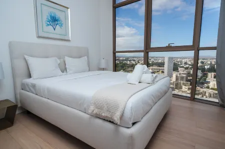 360 Nicosia Heights, Gym & Pool Отели рядом с достопримечательностью «Кипрский университет»