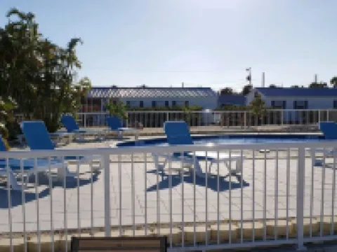 老木橋碼頭旅館 大鬆嶼酒店