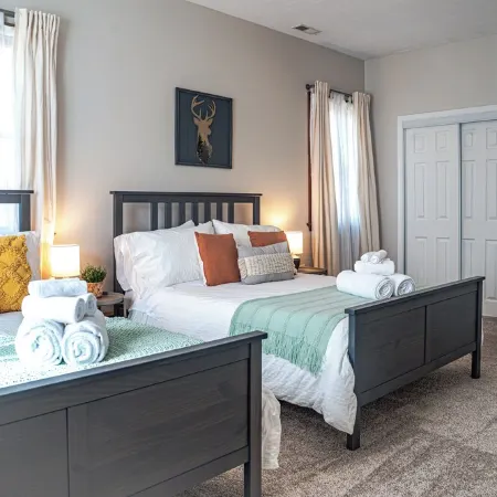 Charming 4-bedroom home with Hot Tub and Pool Table in Massanutten Resort
