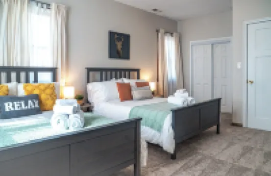 Charming 4-bedroom home with Hot Tub and Pool Table in Massanutten Resort