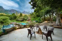 Jungle Hut - Pools
