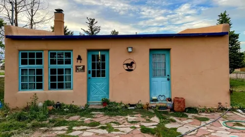 Mountain getaway in the heart of La Veta! Hotels in La Veta