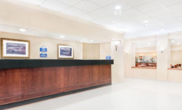 Days Inn & Suites by Wyndham York