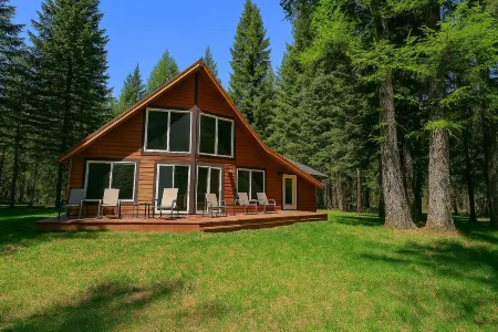 Tranquil Dog-Friendly Lake Cabin