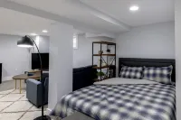 Clean&Cozy English Basement Hotel a 