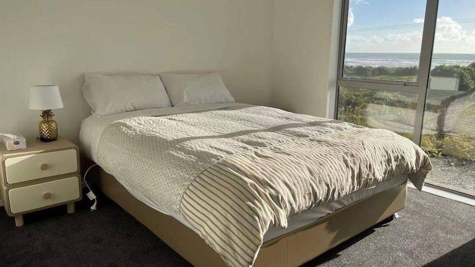Seaview's New 2 Bedrooms House