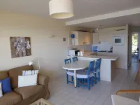 3 room apartment with direct access to Bonne Source beach