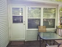 Point Sebago Resort, 30 Purple Road, Walking distance to beach!