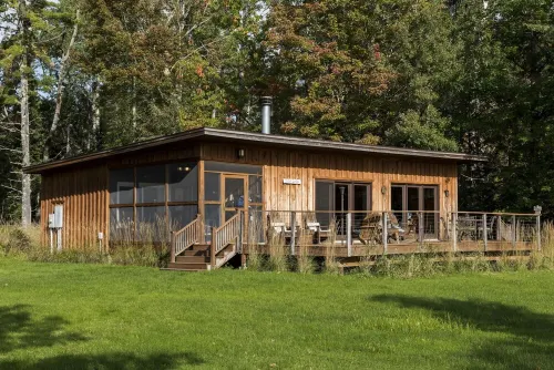 Charming Vintage 1950's Cottage