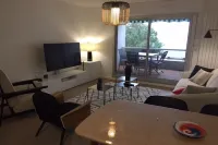 Apartment sea view near promenade clair de lune center