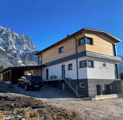 Chalet apartment with panoramic mountain views at the foot of the Zugspitze Hotel in zona Campingplatz Zugspitz Resort