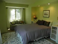 Vineyard FarmStay w/ Heated Pool from May-Oct.