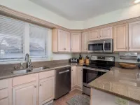 8280 The peak- Hot tub, ski in/ ski out, Pool table, Golf course, fire pit