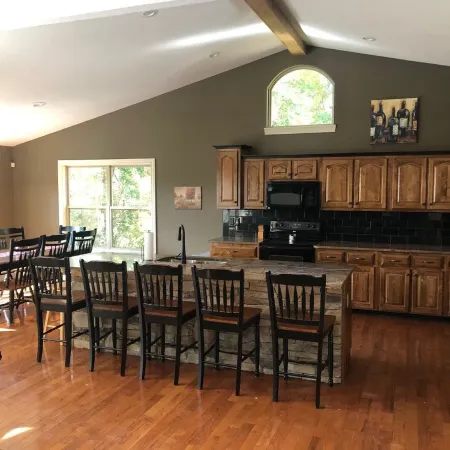 What a Life - Norris Lake Front House w/ dock, hot tub and NO-steps to lake