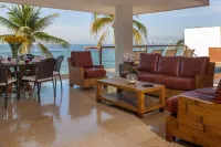 Incredible views over los muertos beach, Sky Suite B