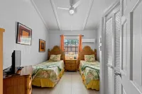 Paradise Island 9A-Sunrise Beach Club-Beachfront-Safe Haven Villa Del Mar