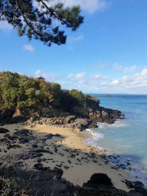 T2 (2-4 pers by the sea, ideal location Hotels in Douarnenez