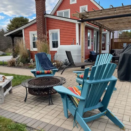 Relax on the South Shore, steps from 2 beaches, ocean views & hot tub.