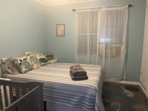 Peaceful, fully renovated home that is solar powered!