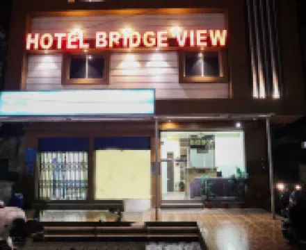 Hotel Bridge View