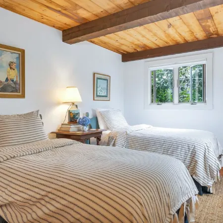 Spacious Home on the Loop in Chatham