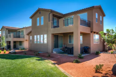 Luxury Home, Water Park and Pools, Beautiful views,  Location is everything