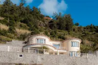 Sunnyside Villa with private pool - 10 min from the beach! PR19 Caminho Real do Paul do Mar 주변 호텔