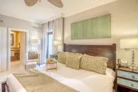 Lovely Marina view sanitized apt w/ private terrace & shared pool