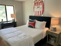 28 North Extended Stay Suites!! pickleball, hot tubs and game room + pool tables