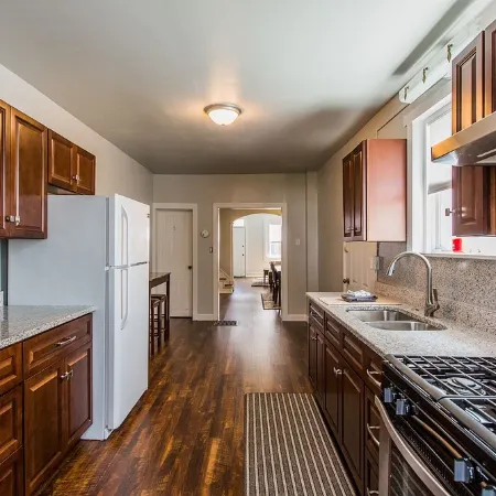 Lovely Downtown Townhome