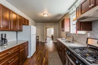 Lovely Downtown Townhome Hotels in Lancaster