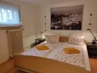 Small 3-room apartment with large terrace, 150m to the lake