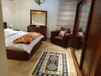 ROYAL SUITE FULLY FURNISHED SRVSD APRTMNT 4TH CRCL UPSCALE RESIDETIAL AREA Hotels in 