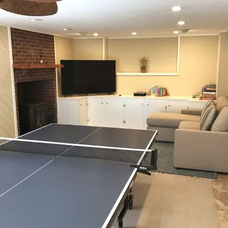 Secluded Oasis w/ Heated Salt Pool - 10 Minutes from Newport & Beaches