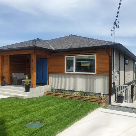 Conveniently located guest suite in the heart of the Cowichan Valley.