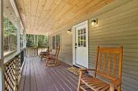 C-Howder Chalet Dog Heaven! Huge Fenced Yard