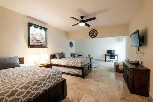 Perfect House with 3-Bedrooms, 3Baths and amazing views of the beach.
