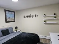 Beautiful 2-bedroom apartment in Rahway, close to Newark Airport and NYC trains. Hotels in Rahway